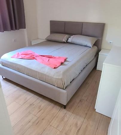 Brand New Apartment Gjirokastër Dış mekan fotoğraf